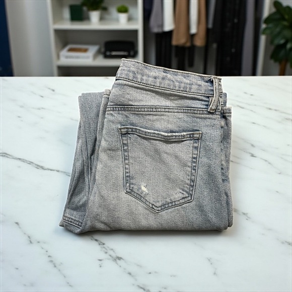 Bohme Women's Size 28 Light Wash High‎ Rise Distressed Wide Leg Jeans - Picture 5 of 6